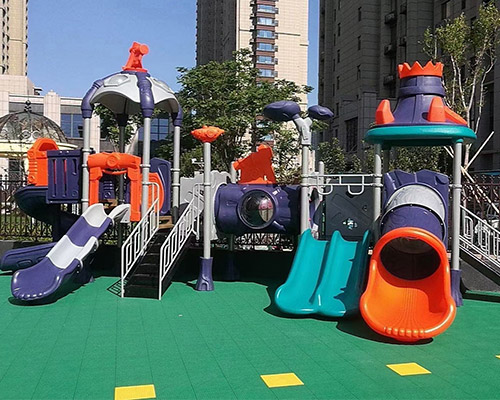 小區(qū)兒童滑梯